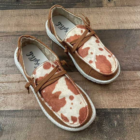 Gypsy Jazz Slip On Sneakers Cow print Slip on 6.5 NEW - Picture 1 of 3